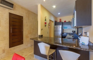 Beautiful 2-Bedroom Condo for Sale by the Caribbean Sea!
Amazing