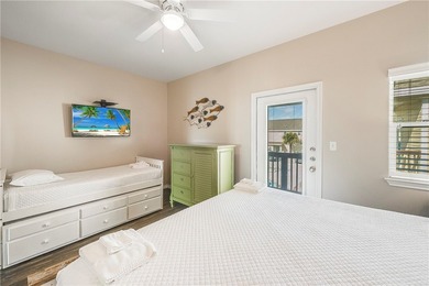 Well decorated two bedroom three bathroom townhome that sleeps - photo 14