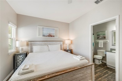 Well decorated two bedroom three bathroom townhome that sleeps - photo 16