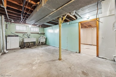 A unique opportunity to transform this lovely 3-bedroom Euclid - photo 31