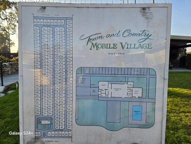 2 bedroom, 1 bathroom mobile home with an expando. Located in - photo 10