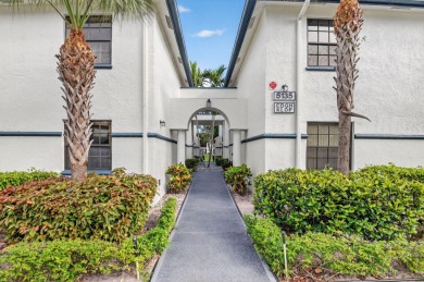 Lake Condo For Sale in Boynton Beach, Florida