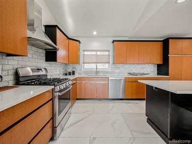 WATERFRONT HOME YOU DO NOT WANT TO MISS!! Discover the ultimate - photo 11
