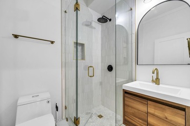 Professional and concise Contemporary residence located on a - photo 12
