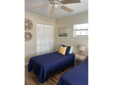 Beautifully updated third floor condo in the heart of Palm Beach - photo 12