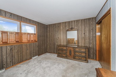 Unlock the potential in this charming 3 bed 2 bath ranch with a - photo 12