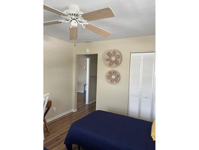 Beautifully updated third floor condo in the heart of Palm Beach - photo 13