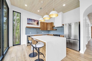 Professional and concise Contemporary residence located on a - photo 16