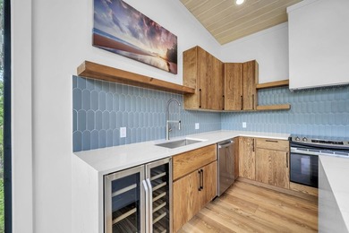 Professional and concise Contemporary residence located on a - photo 17