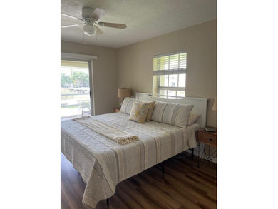 Beautifully updated third floor condo in the heart of Palm Beach - photo 17