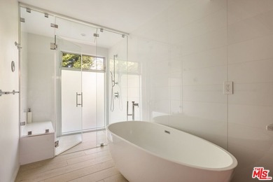 Located in the coveted Santa Monica Canyon, this reimagined - photo 18
