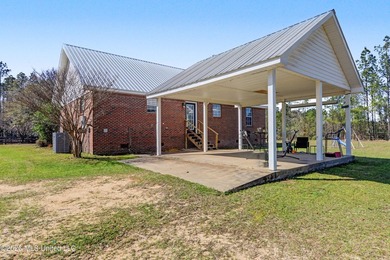 This spacious 4-bedroom, 2 bath home with a bonus room situated - photo 18