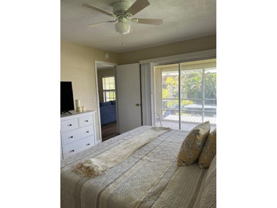 Beautifully updated third floor condo in the heart of Palm Beach - photo 18