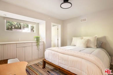 Located in the coveted Santa Monica Canyon, this reimagined - photo 20