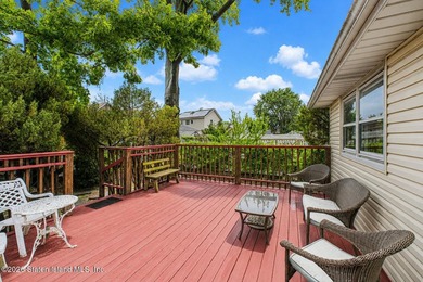 Unlock the potential in this charming 3 bed 2 bath ranch with a - photo 20