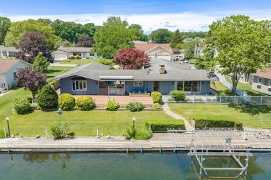 This three-bedroom, two-bath, 2,248-square-foot year-round home - photo 1
