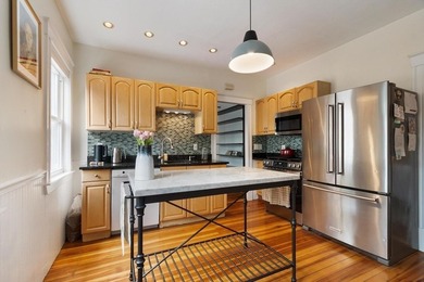 PRICE IMPROVEMENT! Experience refined urban living in North - photo 1