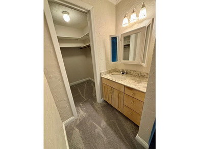 Welcome home to easy living in Edina West. This is a perfect - photo 21