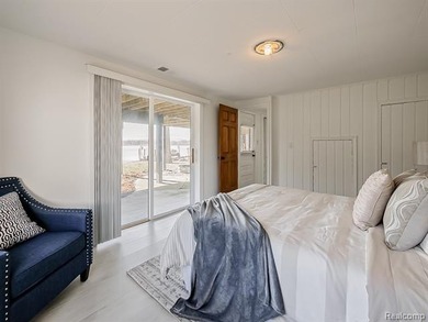 WATERFRONT HOME YOU DO NOT WANT TO MISS!! Discover the ultimate - photo 28
