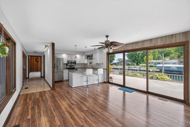 This three-bedroom, two-bath, 2,248-square-foot year-round home - photo 9