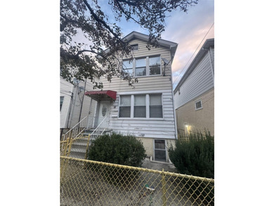 A great opportunity awaits you with this fully detached - photo 1