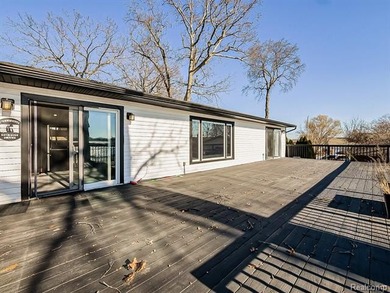 WATERFRONT HOME YOU DO NOT WANT TO MISS!! Discover the ultimate - photo 35