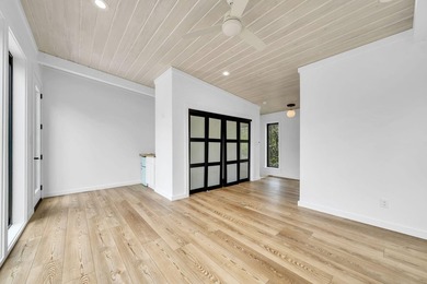 Professional and concise Contemporary residence located on a - photo 38