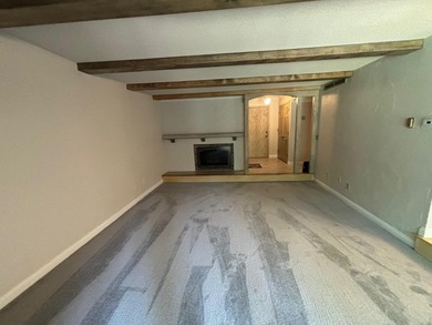 Welcome home to easy living in Edina West. This is a perfect - photo 45