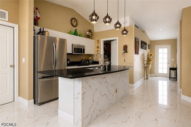 A beautiful and well-located home in the heart of Cape Coral! - photo 8