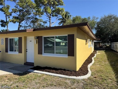 Duplex with two units, each offering 2 bedrooms and 1 bathroom - photo 1