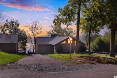 Welcome to your dream waterfront oasis on Lake Barkley! This - Lake Home For Sale in Cadiz, Kentucky