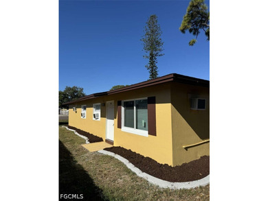 Duplex with two units, each offering 2 bedrooms and 1 bathroom - photo 4