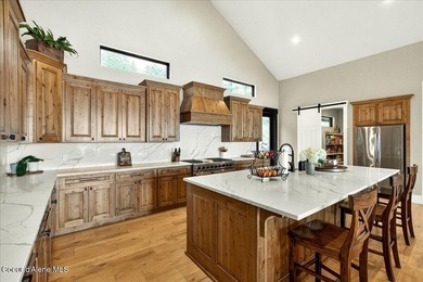 Exclusive Black Rock custom home with Coeur d'Alene Lake views - photo 14