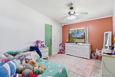 Spacious and unique property offering exceptional living space - photo 17