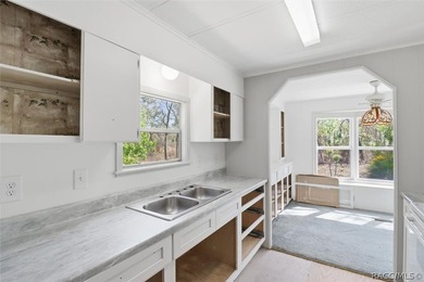 Spacious and unique property offering exceptional living space - photo 38