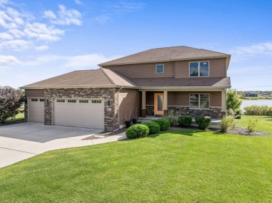 (private lake, pond, creek) Home For Sale in Saint John Indiana