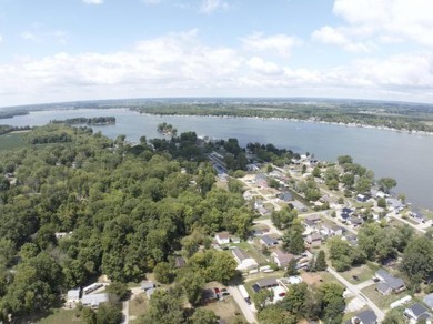 Buckeye Lake Lot For Sale in Thornville Ohio