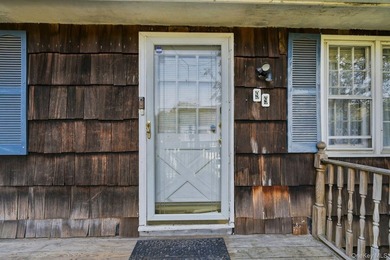 Welcome to this charming 4-bedroom, 2 full bath Mustapick - photo 4