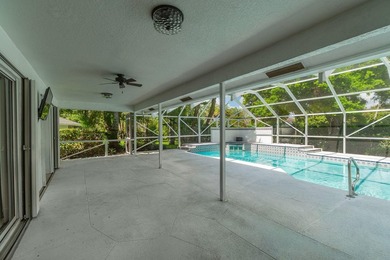 Gracefully situated on a quiet cul-de-sac within the exclusive - photo 42