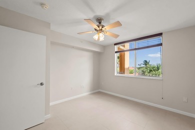 Beautiful partial intracoastal views from this 4th floor condo - photo 18