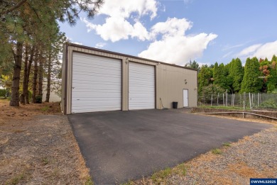 Charming 2-bedroom, 2-bath w/Bonus on 1.41 beautifully