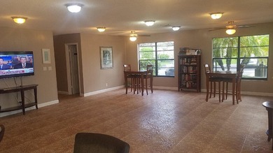 Beautiful peaceful courtyard view. Two bedroom /Two bath first - photo 27