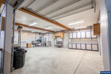 Charming 2-bedroom, 2-bath w/Bonus on 1.41 beautifully