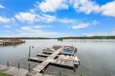 Panoramic views of Lake Hamilton allow you to enjoy sunrise AND - photo 34