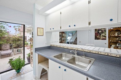 Nestled in a beautiful garden setting overlooking the lake & - photo 10