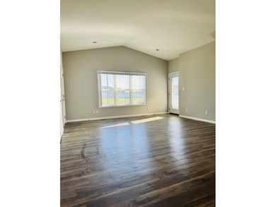 Can go FHA on 12/25. Beautiful half duplex in the no HOA