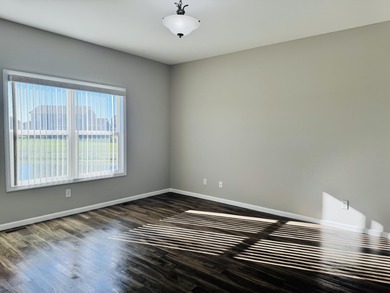 Can go FHA on 12/25. Beautiful half duplex in the no HOA