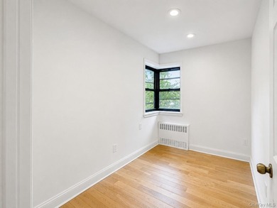Welcome to CO-OP 2N at 50 Brompton Rd, set within a meticulously - photo 10