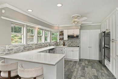 Privacy, space, and an unbeatable location come together in this - photo 4