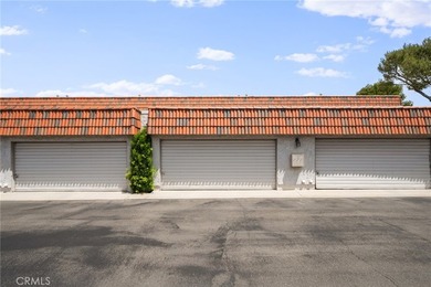 Welcome to this 2-bedroom, 2.5-bath townhouse located in the - photo 25
